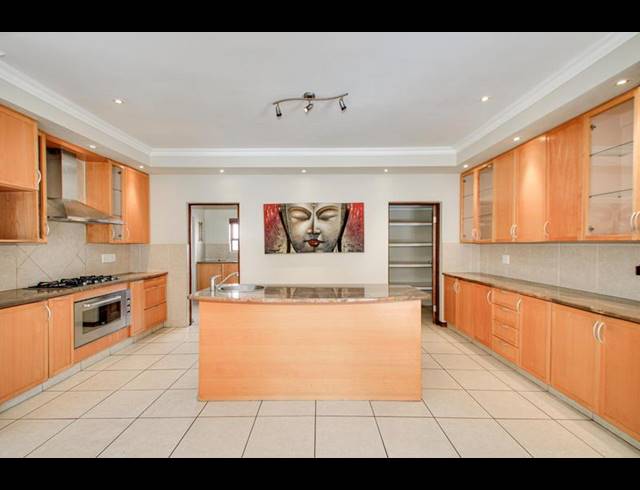 3 BEDROOM HOUSE FOR SALE IN LONEHILL